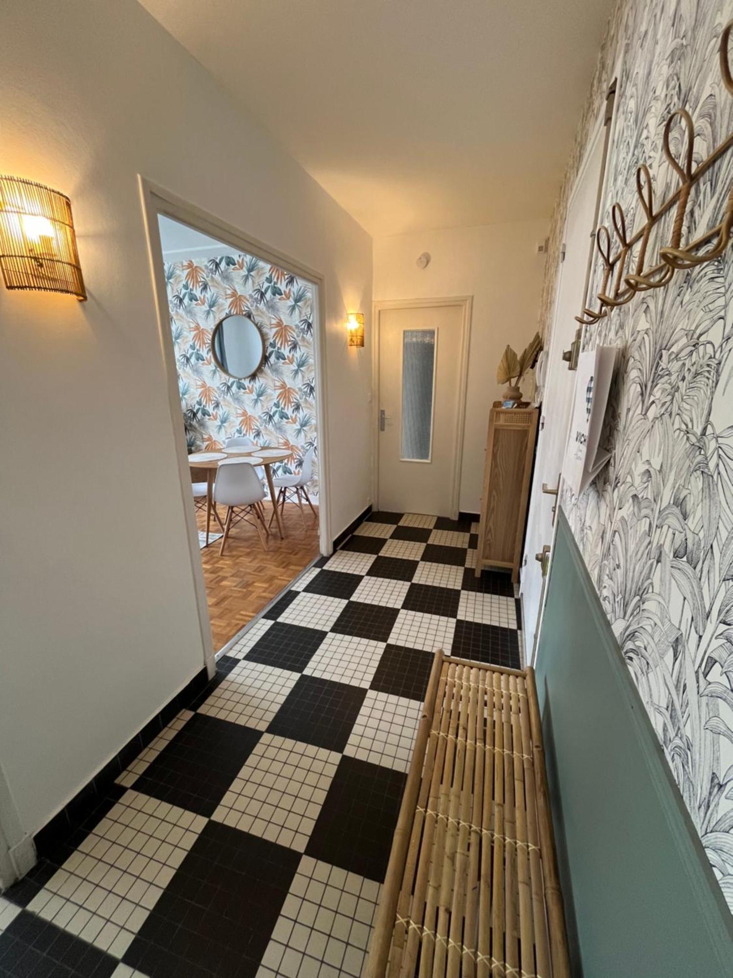 Apartment Centre *